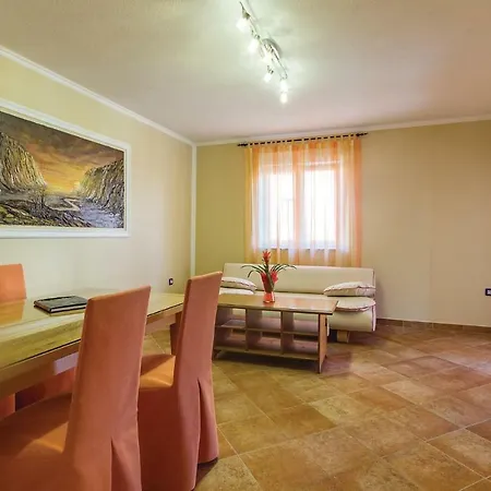 Apartment Senoina Iii Pula